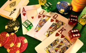 Antarmuka permainan Microgaming di aplikasi mobile poker369